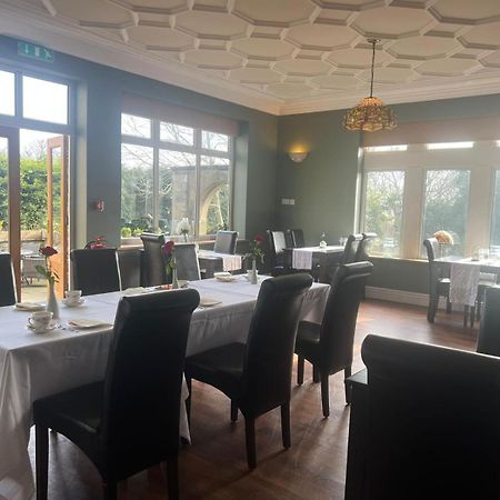 Heath Cottage Hotel Dewsbury Bagian luar foto