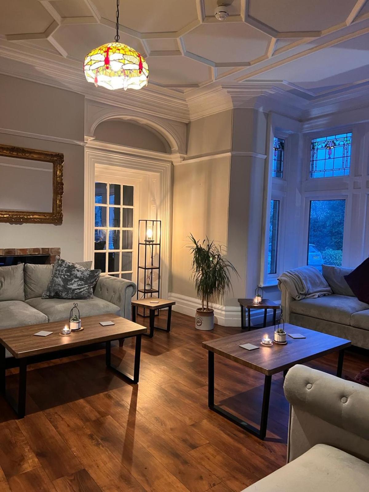 Heath Cottage Hotel Dewsbury Bagian luar foto