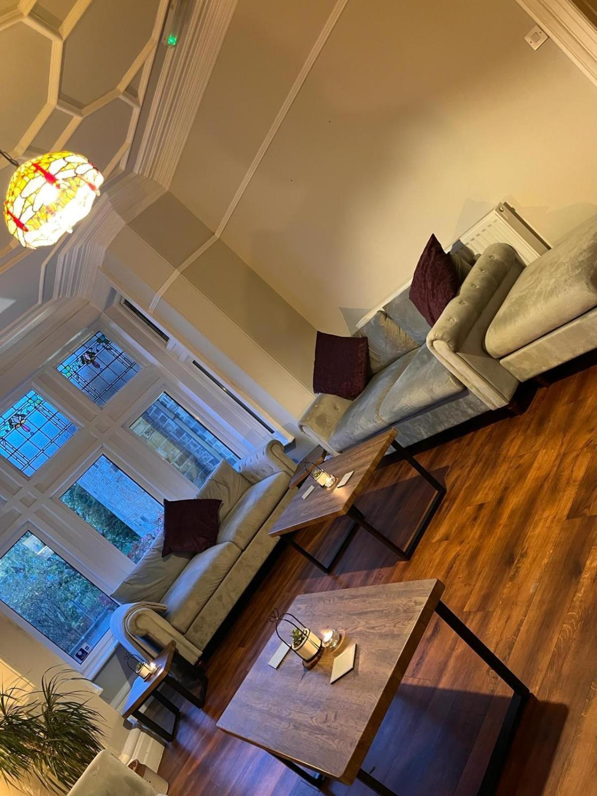 Heath Cottage Hotel Dewsbury Bagian luar foto