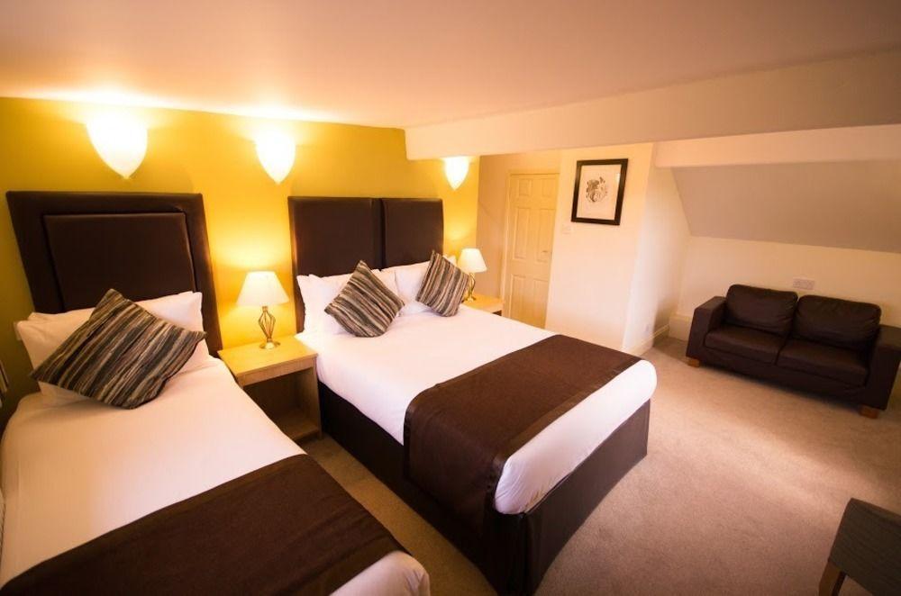 Heath Cottage Hotel Dewsbury Bagian luar foto