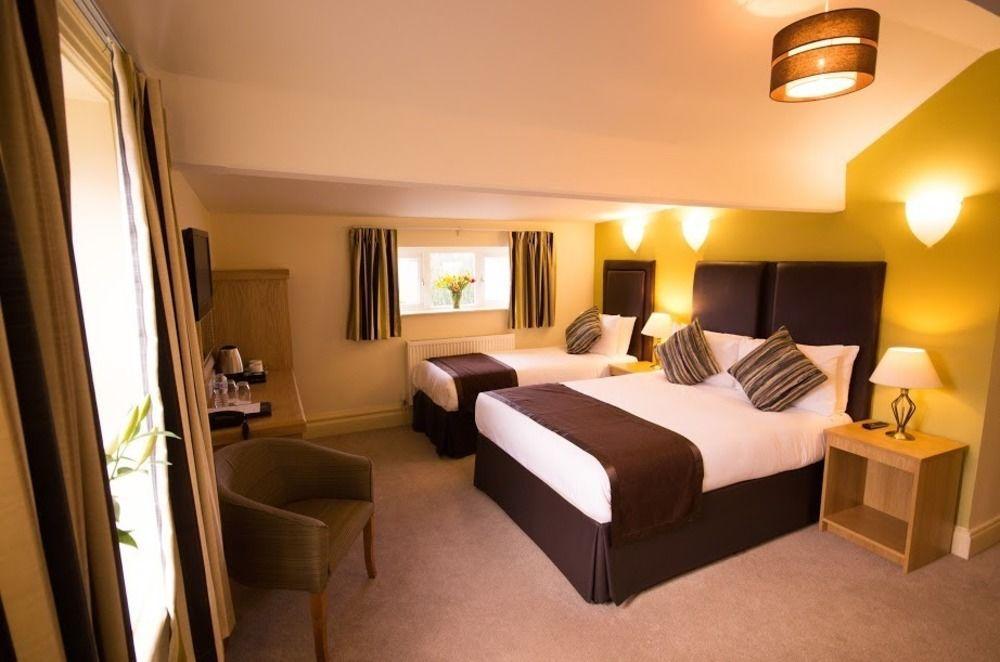 Heath Cottage Hotel Dewsbury Bagian luar foto