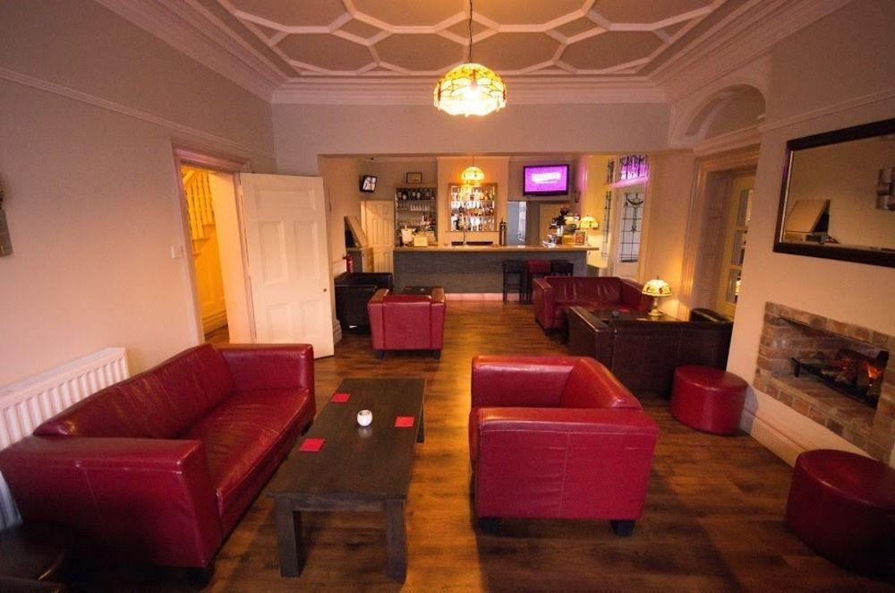 Heath Cottage Hotel Dewsbury Bagian luar foto