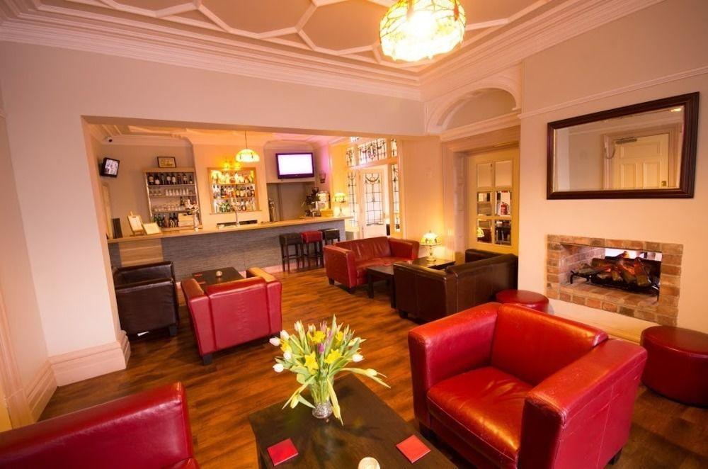 Heath Cottage Hotel Dewsbury Bagian luar foto